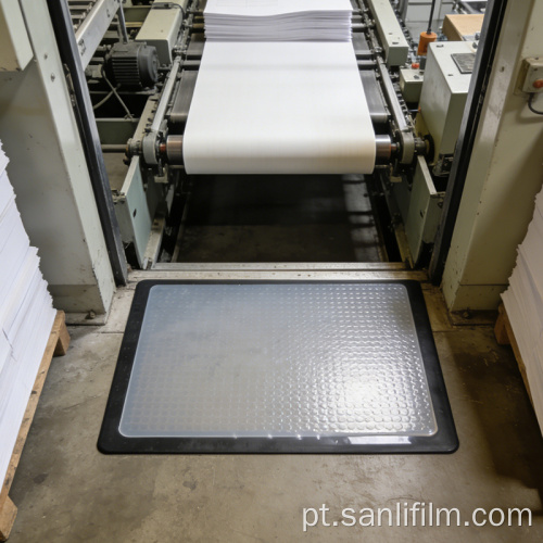 Instalações de impressão ou manuseio de papel Tapete adesivo